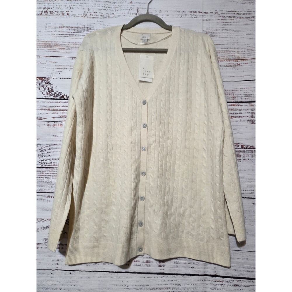 A New Day Women Cream Cable Knit Button Front V-Neck Cardigan Sweater M NEW